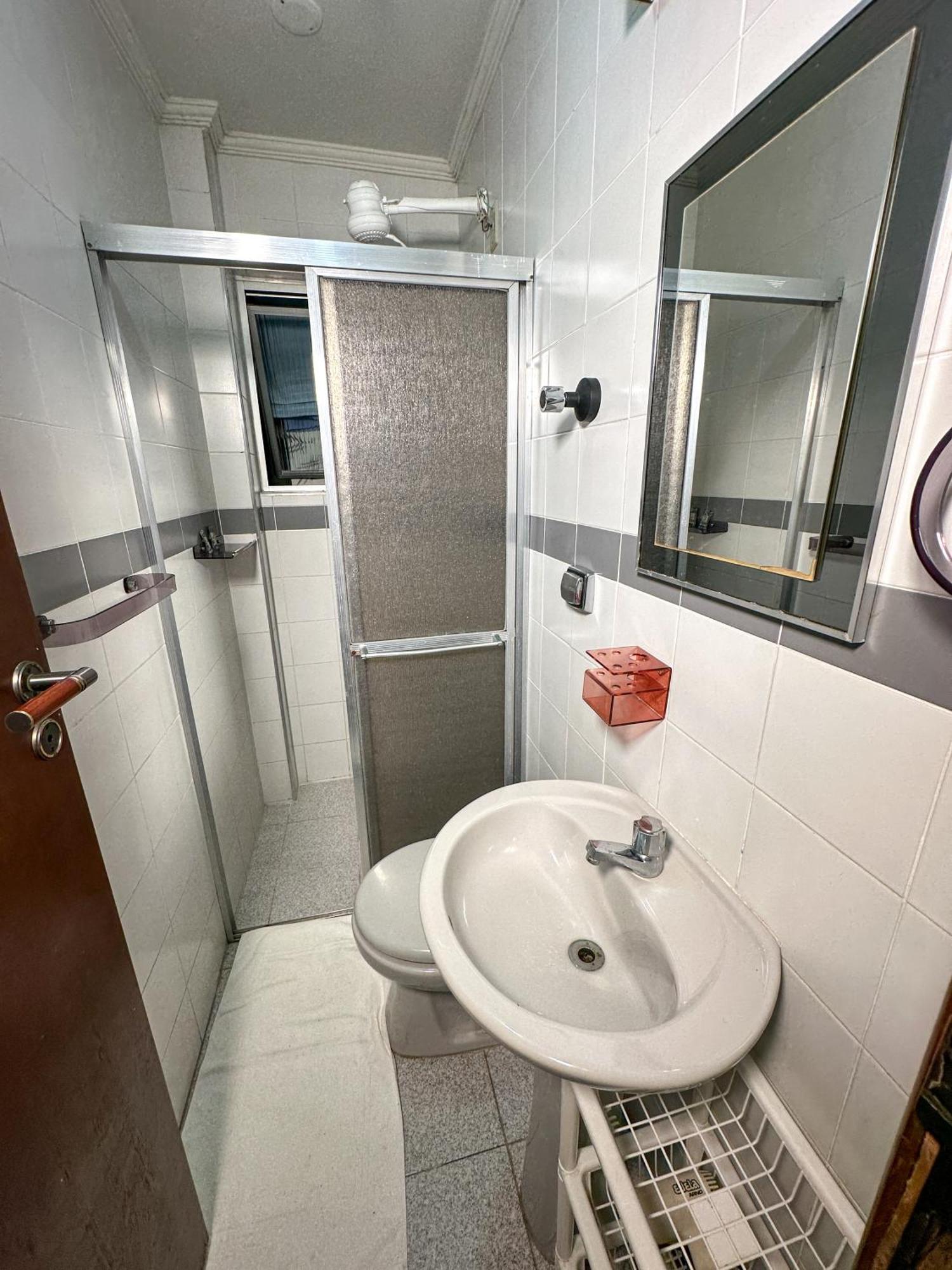 Apartamento Com Vista Pro Mar No Centro De Ubatuba - 2 Quartos E Cozinha Completa Екстериор снимка